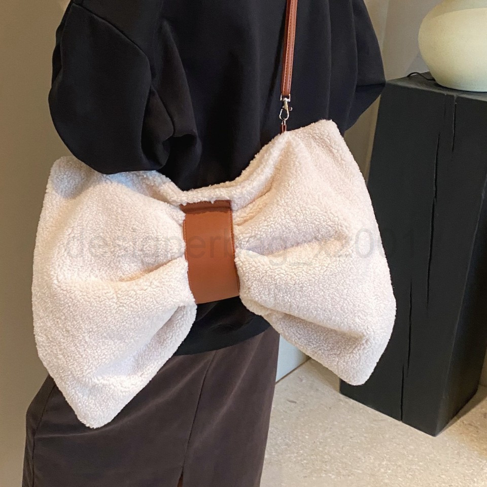 Bag Designer Fashion Classic 10a Top Woman Handbagevening Bags Tianmi Autumnwinter Season New Celebrity Lamb Hair Bow Single Shoulder Diagonal Cross H