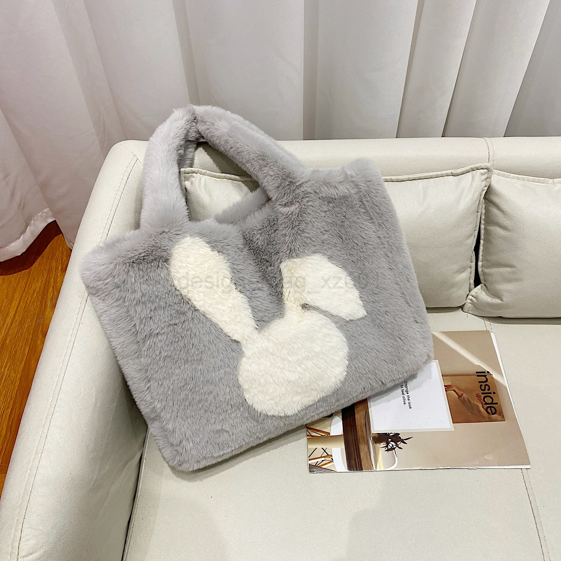 Fashion Classic Bag Designer 10a Top Woman Handbagevening Bags New Hairy with Cute Rabbit Pattern Large Capacity Plush Tote Celebrity Casual Shoulder