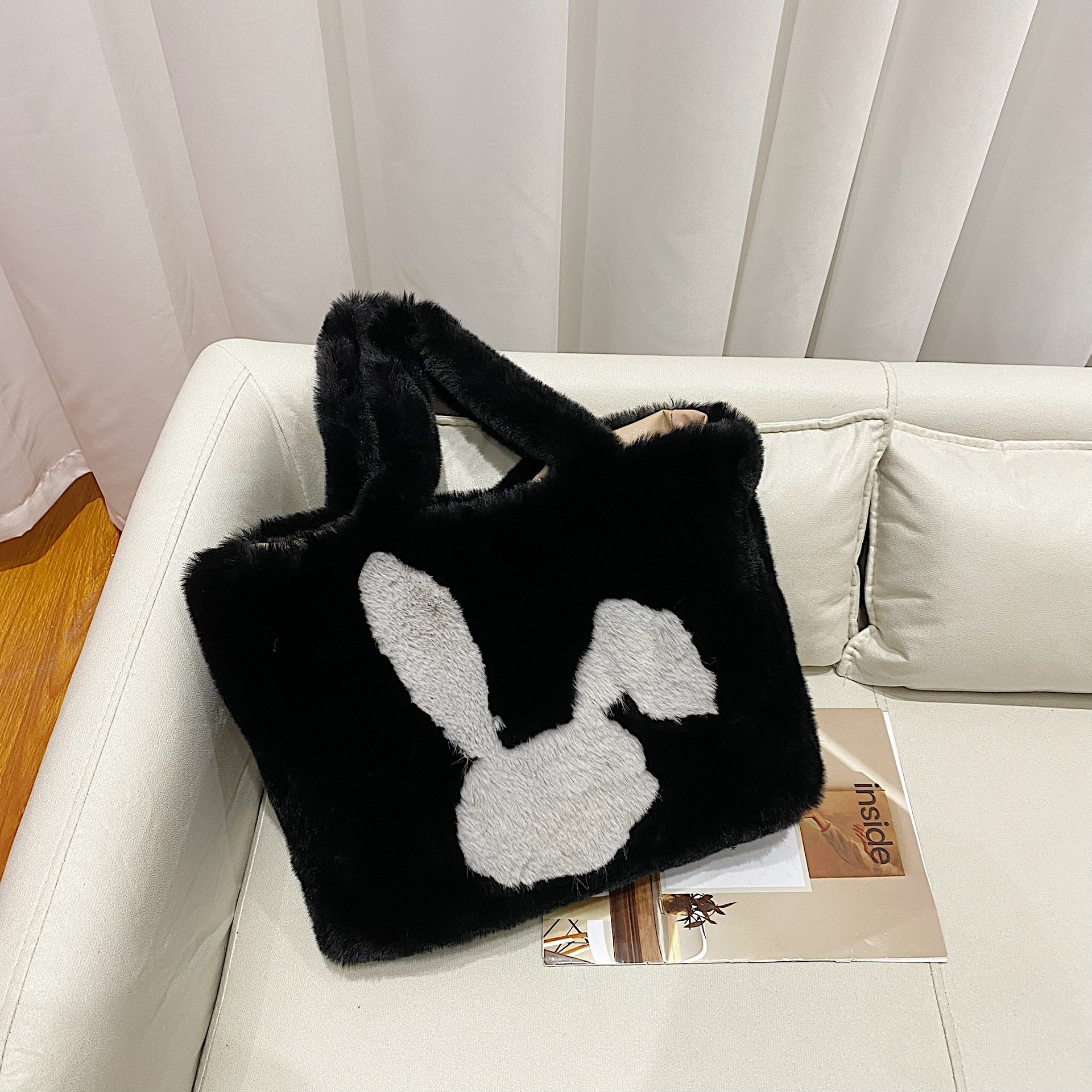 Fashion Classic Bag Designer 10a Top Woman Handbagevening Bags New Hairy with Cute Rabbit Pattern Large Capacity Plush Tote Celebrity Casual Shoulder