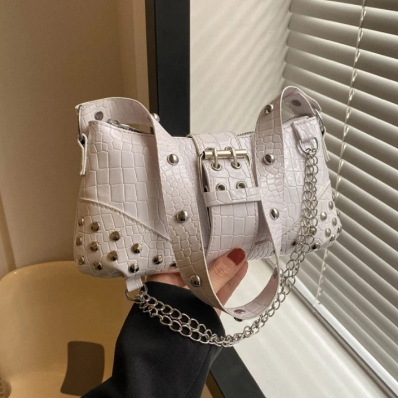 Fashionable Single Shoulder Gothic Style Women's Designer Hand-held Cool Style Fashionable Rock Girl Rivet Chain Travel Bag