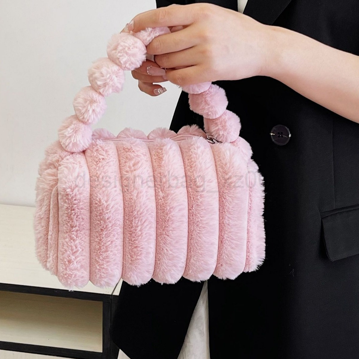 Classic Designer Bag Fashion 10a Top Woman Handbagevening Bags Plush Velvet for Women Versatile Autumn and Winter New Single Shoulder Crossbody Womens