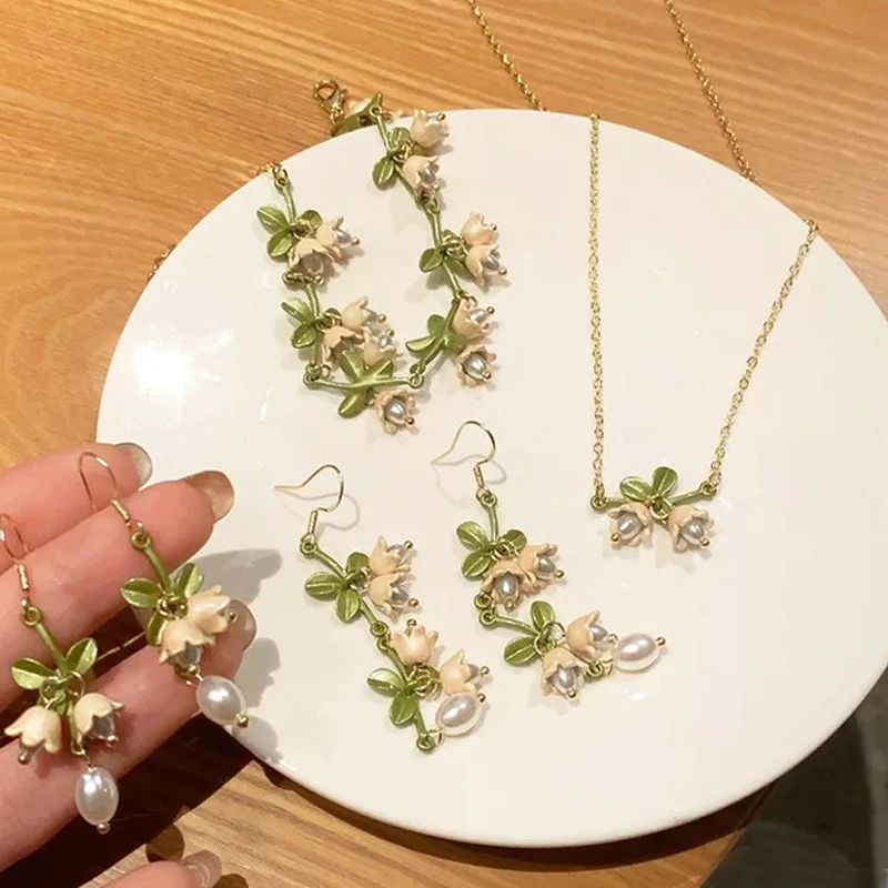 Simple White Lily Flower Pearl Jewelry Set for Woman Lily of The Valley Vintage Dangle Earrings Necklace Bracelet Accessories