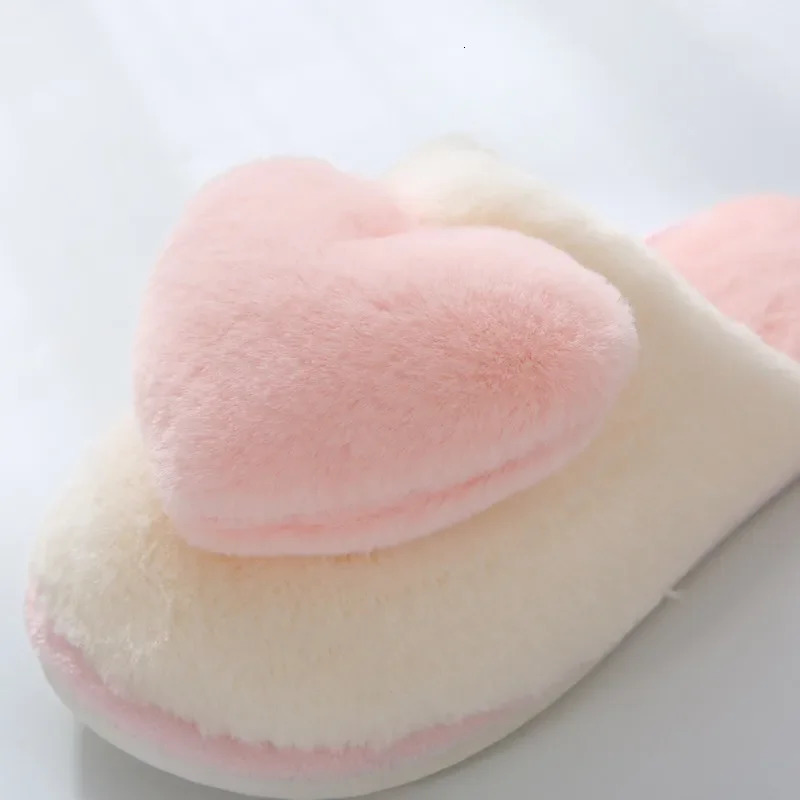 Heart shaped slider womens fashionable and funny cotton shoes plush warm soft bottom indoor bedroom slider womens winter fur slider 241031