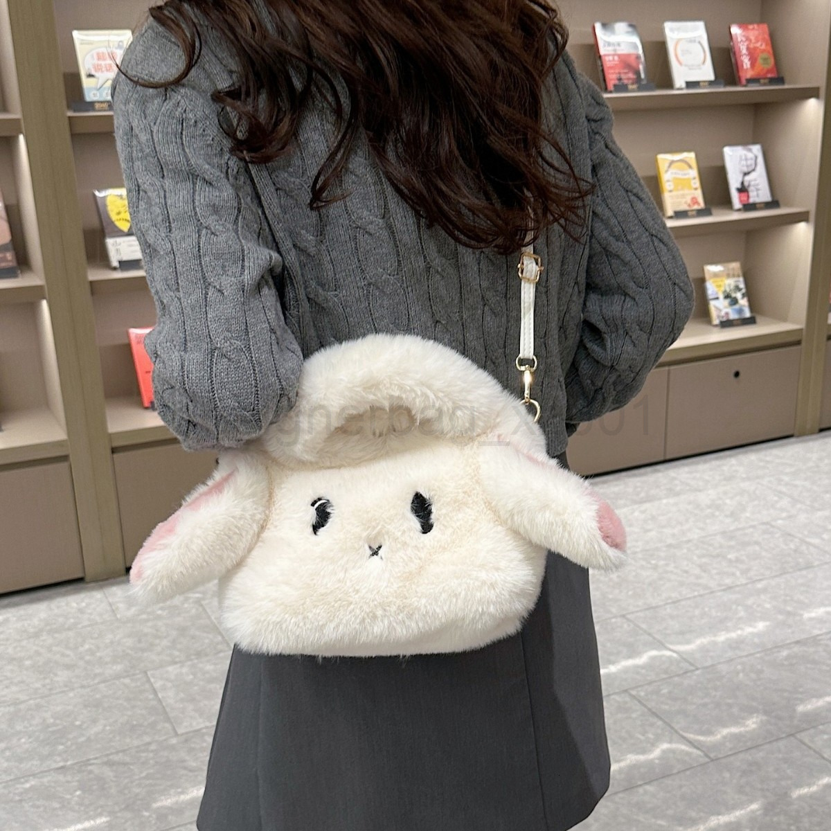 Bag Classic Designer Fashion 10a Top Woman Handbagevening Bags Winter Cartoon Small Fresh Casual Girls Cute Handheld Plush Korean Version Fashionable 