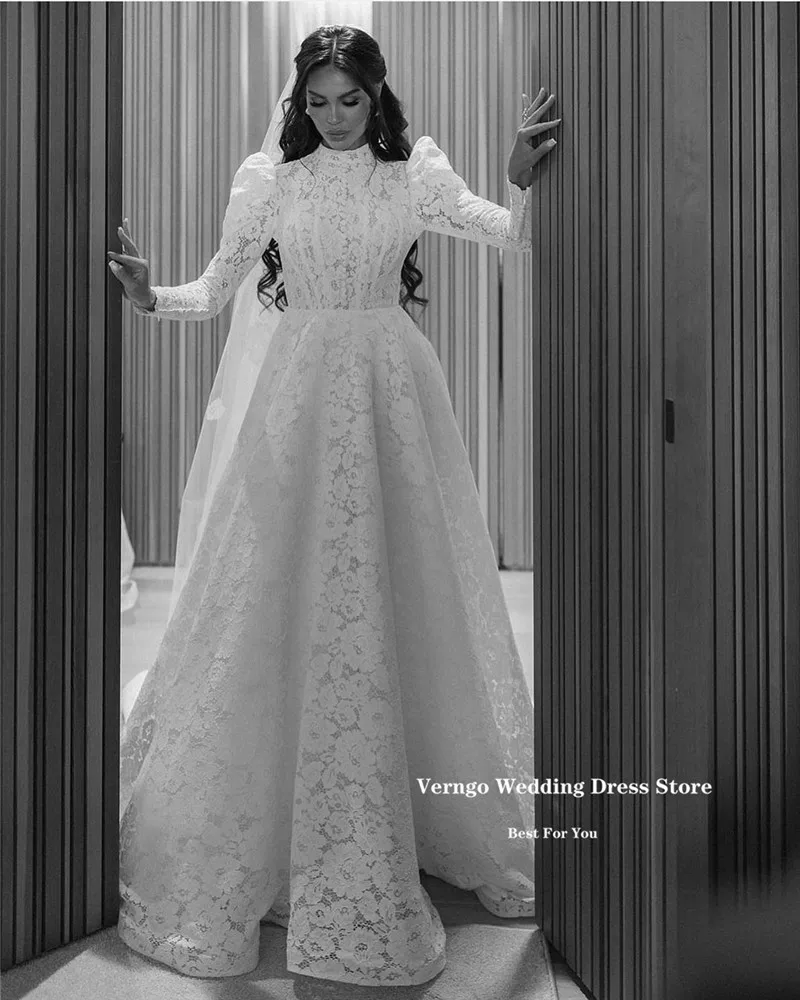 Verngo Modest Muslim Dubai Arabic Wedding Dresses A Line Long Sleeves High Neck Buttons Vintage 2025 new Bride Gowns With Match Veil