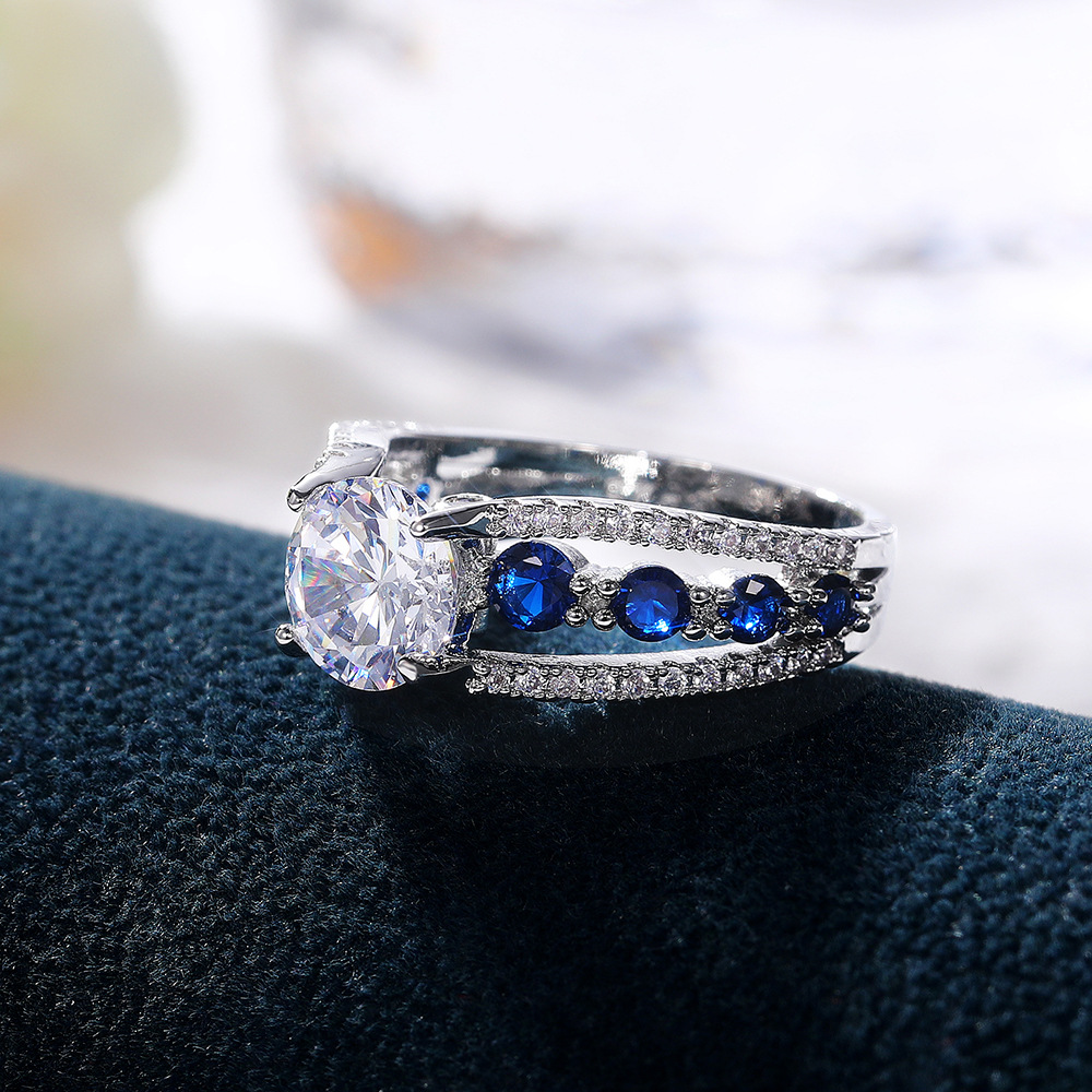 Solitaire Ring Luxury Classic Hollow Royal Blue Diamond Ring Women's Shiny Crystal Ring Fashion Wedding Jewelry Exquisite Gift
