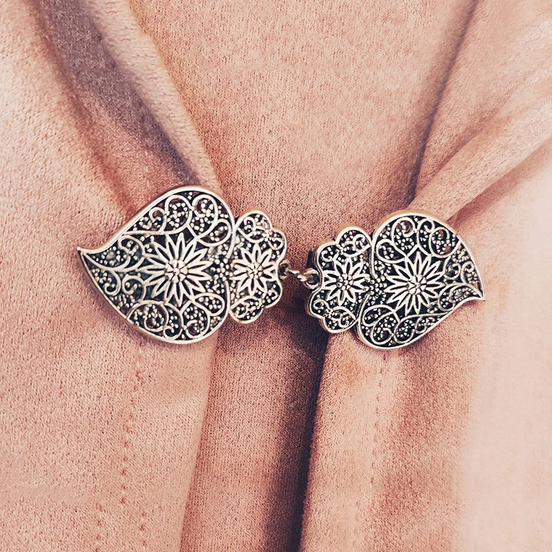 Retro Cloak Buckle Collar Clip Silk Scarf Shawl Buckle Women's Waist Fixed Brooch Belt Clip New Rhinestone Sweater Clasp Jewelry