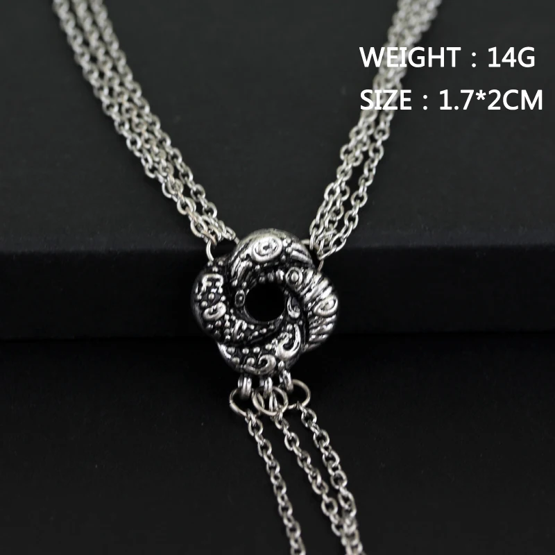 Movie 007 Algerian Loveknot Necklace Vesper Lynd Casino Royale Bond Girl Love Knot Necklace Vintage Silver Plated Women Jewelry