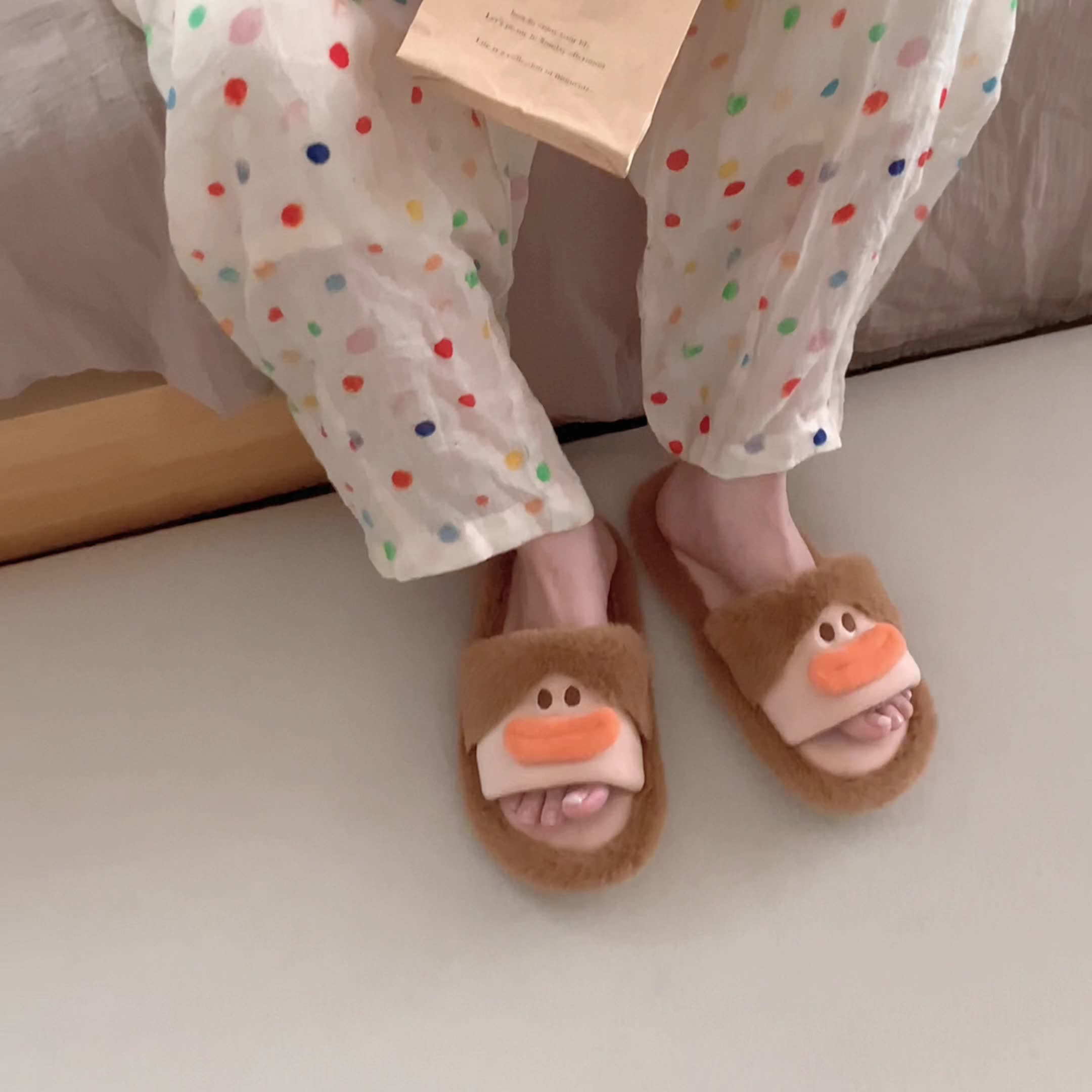 Women's winter trend creative fun sausage mouth fluffy cotton slippers home bedroom warm and interesting cotton slippers in winter