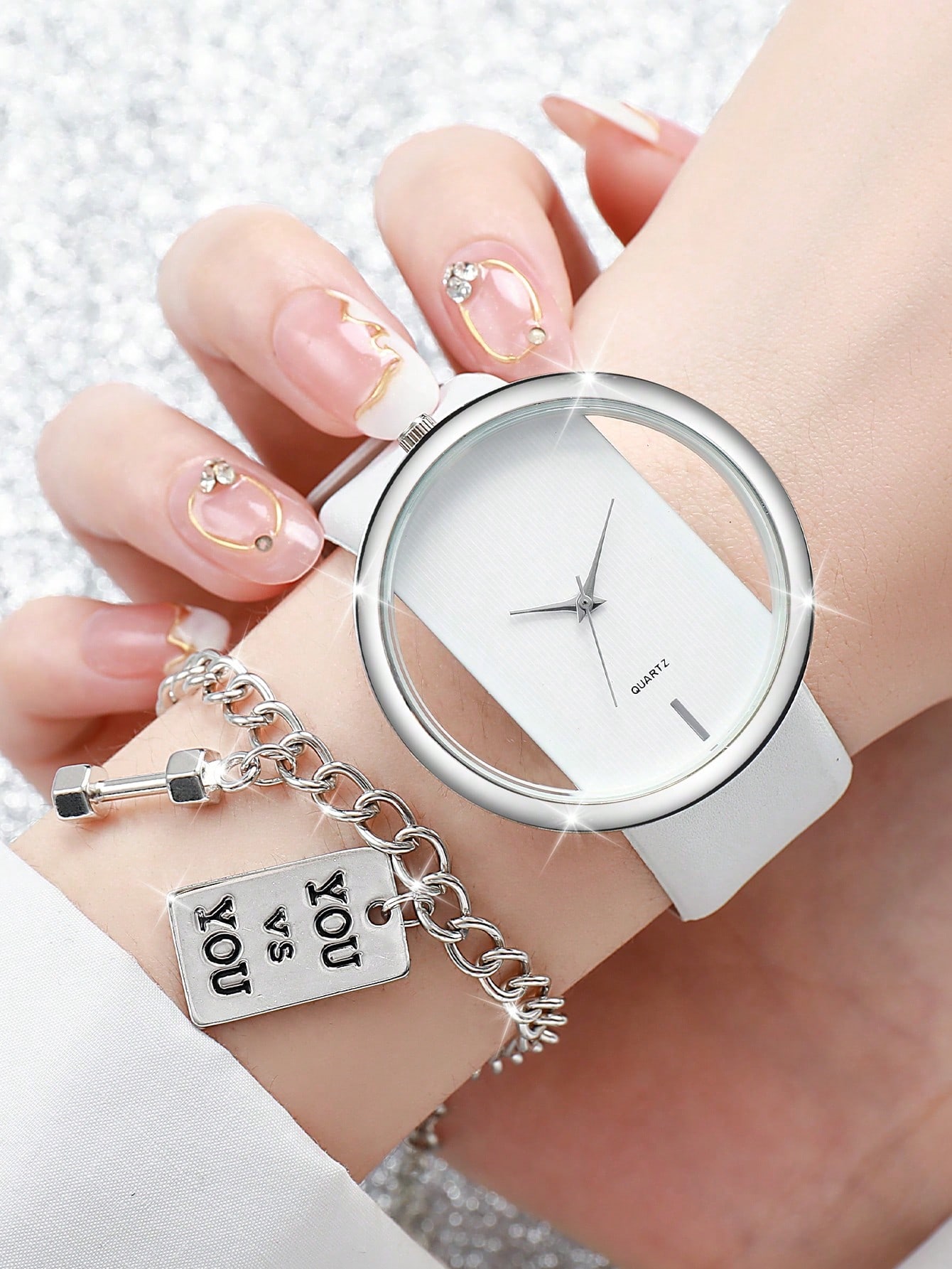 1 stylish and trendy women's leather strap quartz watch with 1 bracelet suitable for daily decoration