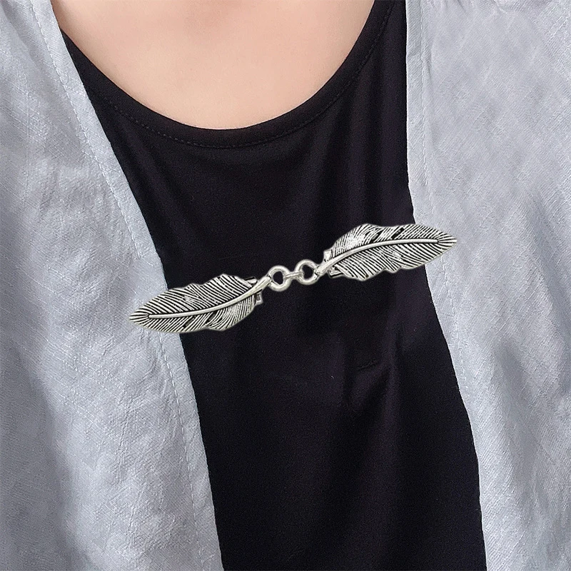 Retro Cloak Buckle Collar Clip Silk Scarf Shawl Buckle Women's Waist Fixed Brooch Belt Clip New Rhinestone Sweater Clasp Jewelry