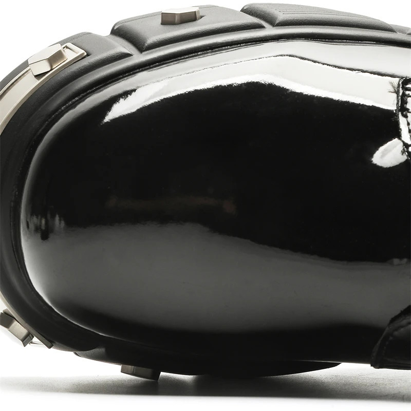 original high-quality street style black patent leather boots suitable for mens metal decorated high gain shoes 241031