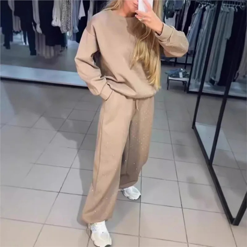 Womens pants set autumn item O-neck diamond long sleeved T-shirt sweatpants fashion women 2-piece set 241031