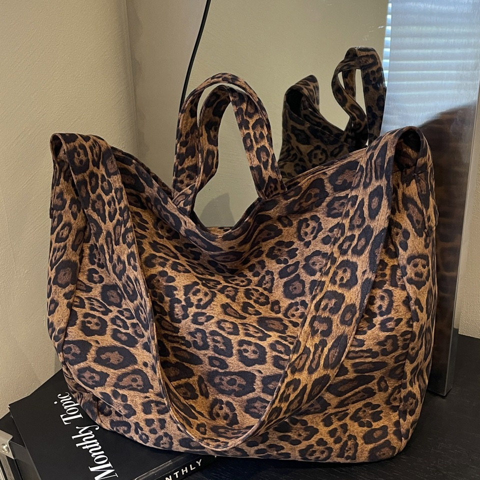Classic Designer Bag Fashion 10a Top Woman Handbagevening Bags Leopard Print Canvas Commuting Lazy Style for Women Fashionable Handheld Large Capacity
