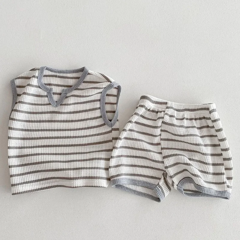 Baby knitted sleeveless suit children's cotton vest shorts simple sports two-piece summer children's clothes