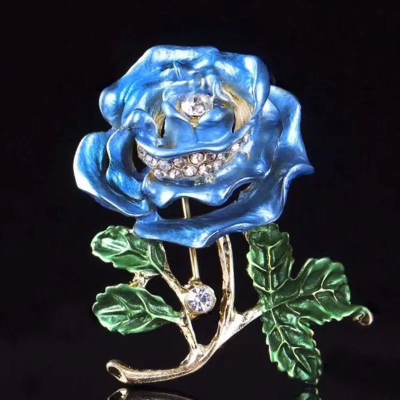 New Rose Flower Crystal Brooch for Women Rhinestone Bouquet Gold Color Scarf Metal Lapel Pin Scarf Badge Jewelry