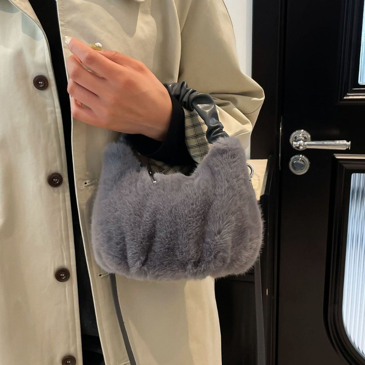 Bag Designer Fashion Classic 10a Top Woman Handbagevening Bags Autumn/winter Plush Womens New Handheld Dumpling Single Shoulder Cross