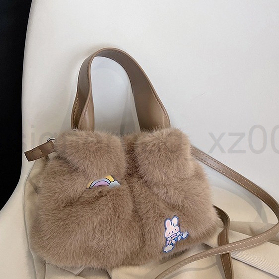 Fashion Classic Bag Designer 10a Top Woman Handbagevening Bags New Plush Womens High Grade Folded Handbag College Style Small Fresh Sweet Single Shoul