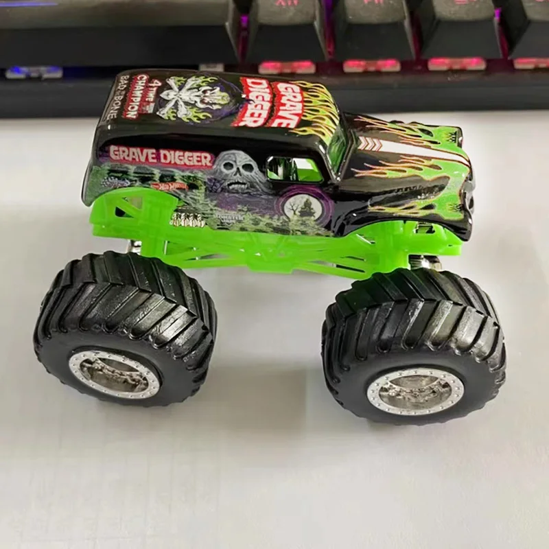 Original MONSTER JAM Monster Truck Toy Car Children Toys Collector Metal Diecast Model Car Boys Toys Miniature Vehicle Kids Toys