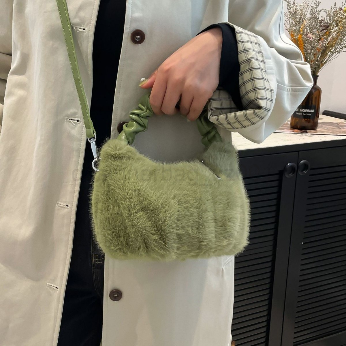 Bag Designer Fashion Classic 10a Top Woman Handbagevening Bags Autumn/winter Plush Womens New Handheld Dumpling Single Shoulder Cross