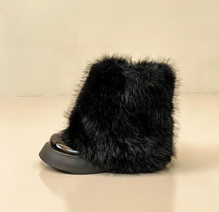 Autumn and Winter Casual Thick Bottom Plush Fashion Plush Short Boots.