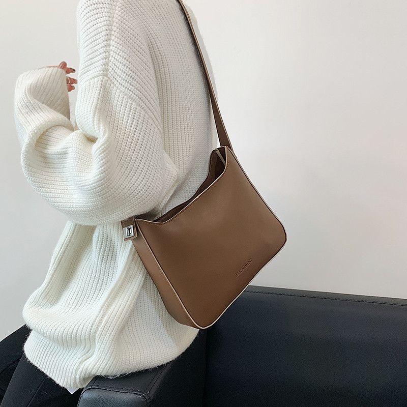 2025 Designer New Autumn 3 2024 with Extremely Simple Quality Cross Shoulder Bag for Women