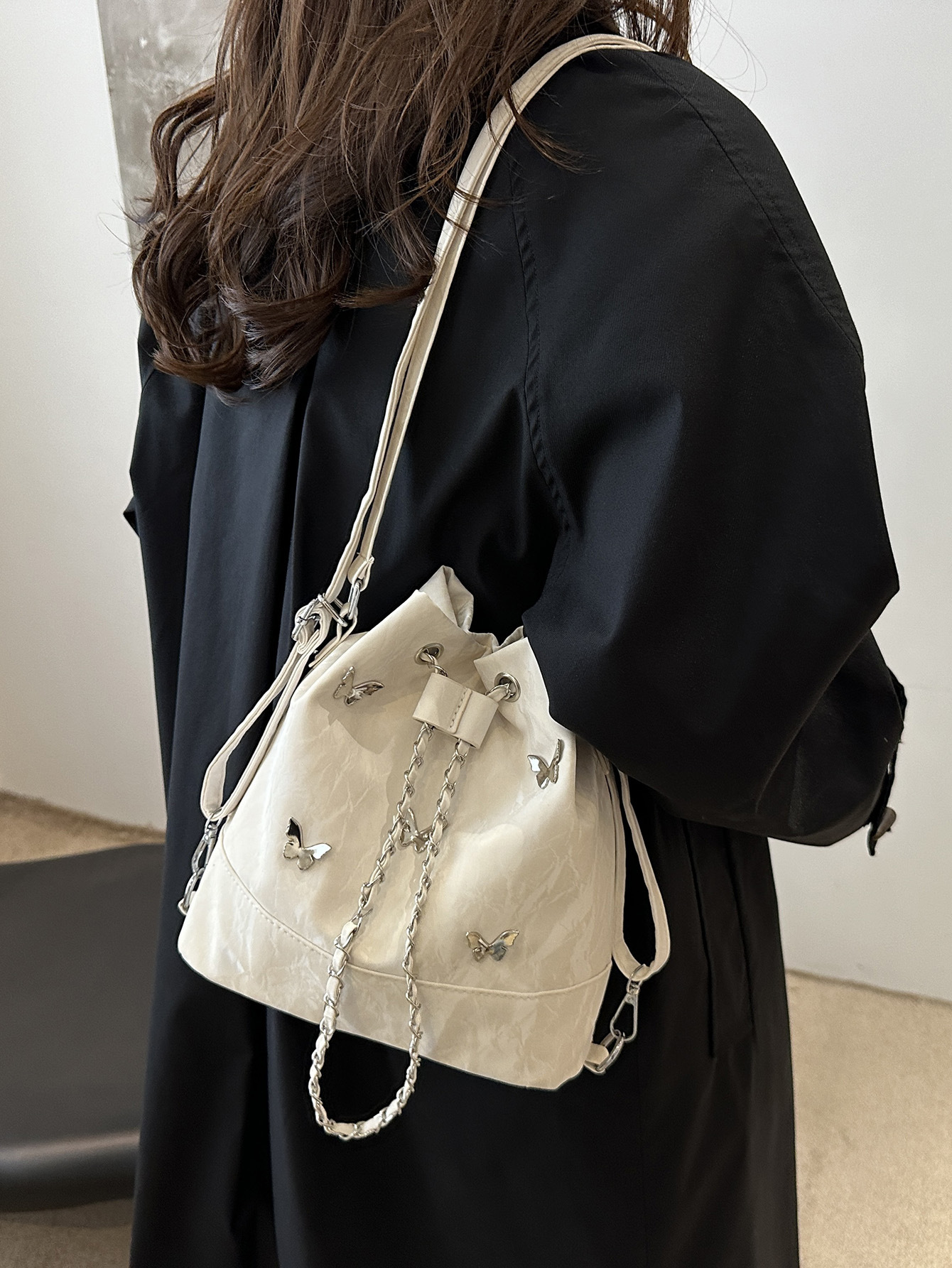 2025S Fashion Designer Autumn New Fashionable Crossbody Bucket Shoulder Bag For Women