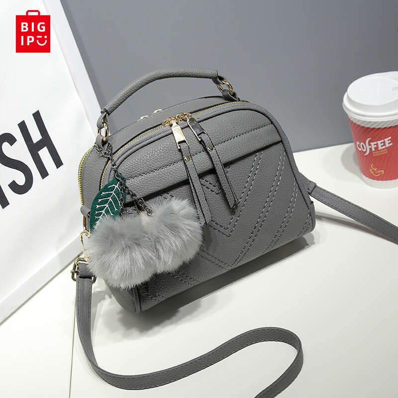 Designer Bag PU Leather Small Handbag For Women Fashion Tassel Messenger Bags With Ball Female Shoulder Bags Ladies Party Crossby Bag purse luxury bag