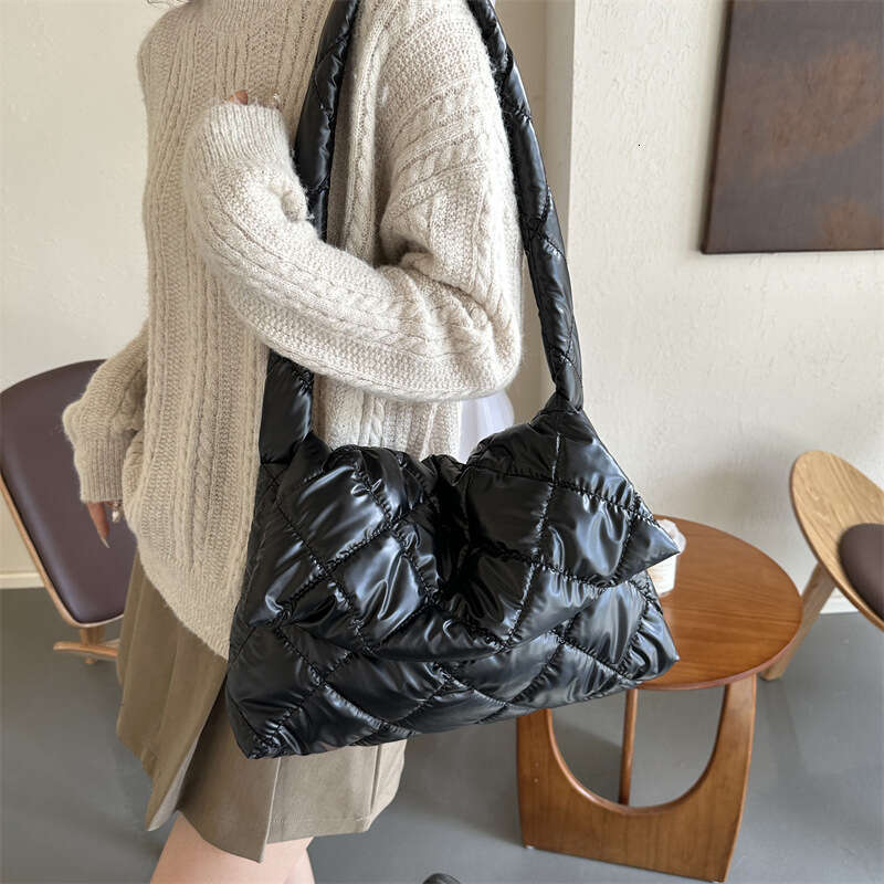 Designer Bag Space Cotton Designer Underarm Bag Winter Luxury Down Padded Ladies Tote Bag Women Quilted Large Capacity Handbag Shopper Bag purse luxur