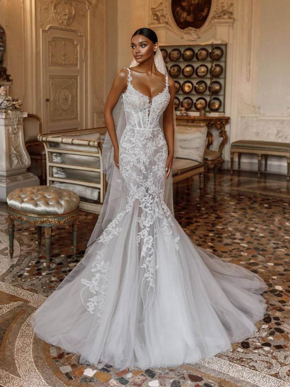 Customized Mermaid Wedding Dress With Veil Appliques Lace Sweetheart Neck Bride Gowns Ruffles Tulle Sweep Train Bridal Dresses