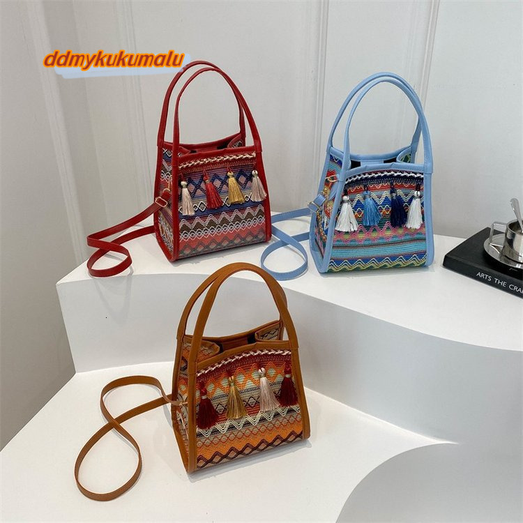 New ethnic style fashion women's handbag, trendy niche design, crossbody bag, tassel French stick bag #15 kukumalu