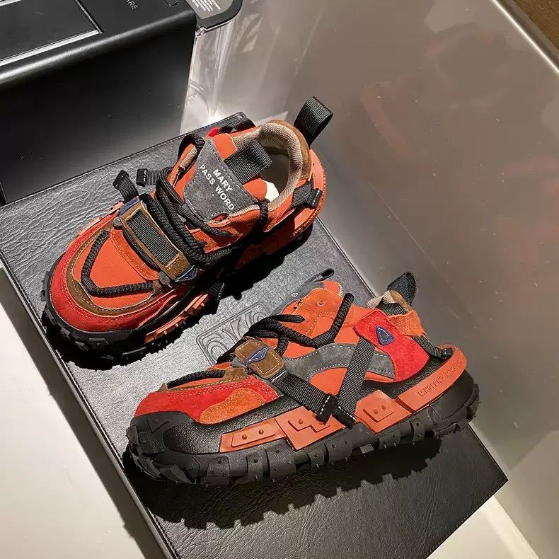 Thick soled inner height increase rebound red 2024 new sponge shoes casual sports shoes