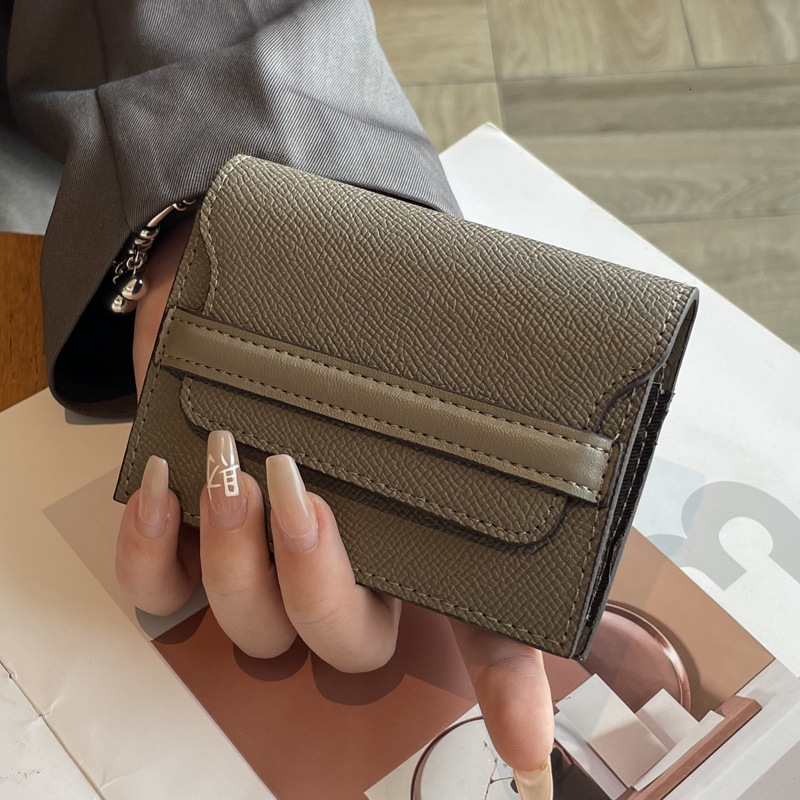 Leather anti magnetic cover layer, cowhide, large capacity, multiple slots, solid color mini card cover, new fashionable and simple leather wallet