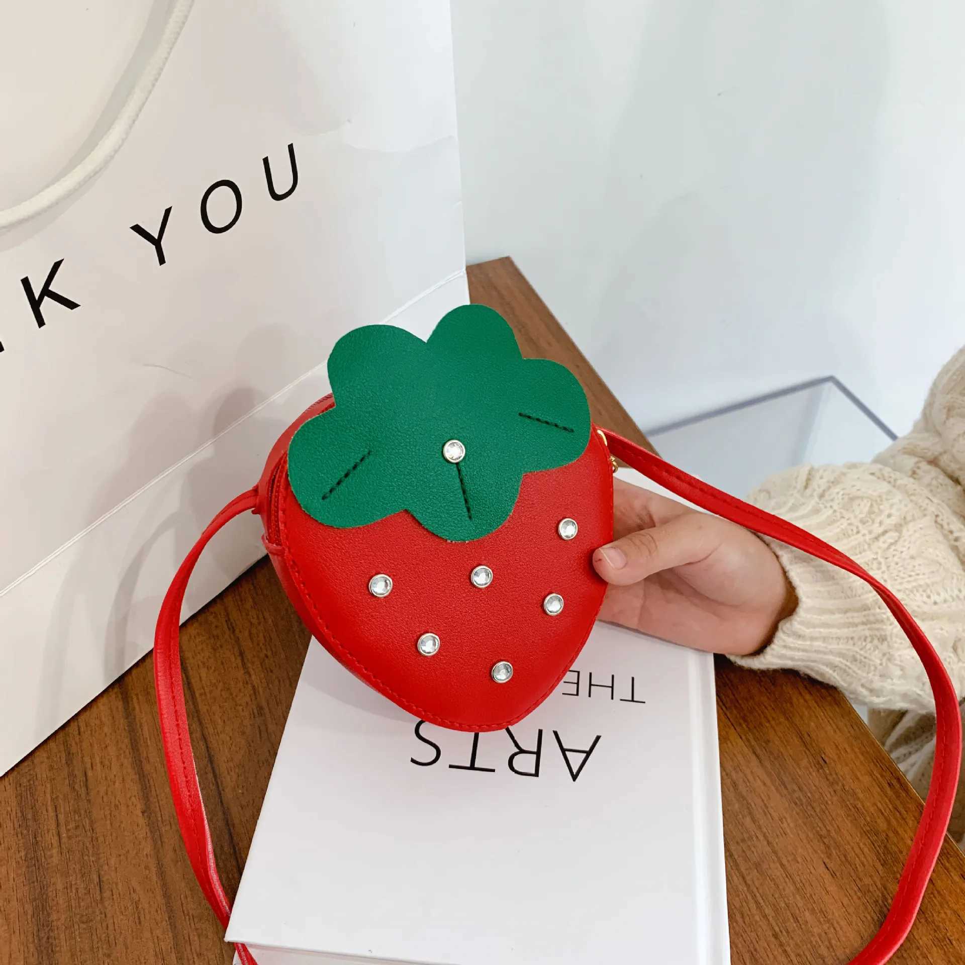 Cute Straw Berry Shaped Crossbody Bag Girls Mini PU Leather Messenger Bag Wallet Coin Purse Shoulder Bag for Kids LX241104