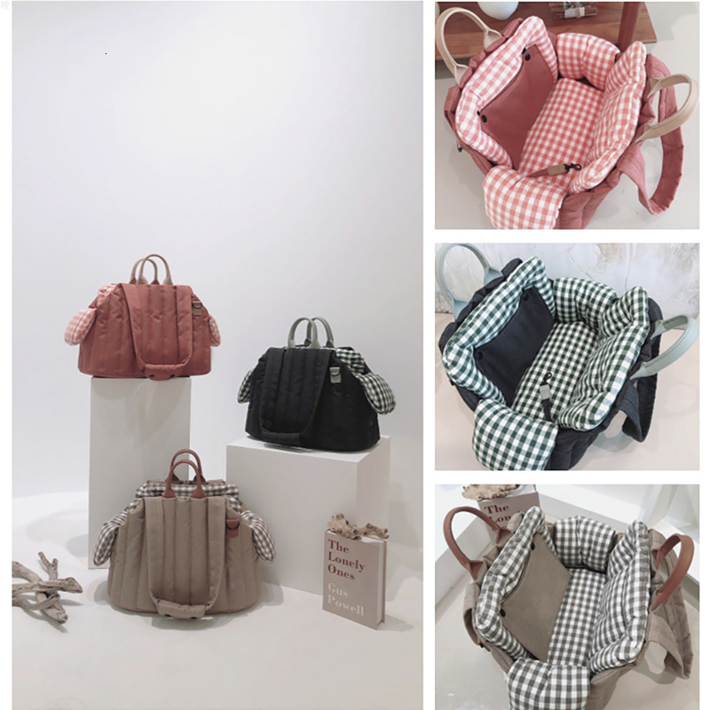 Pet Dog Plaid Warm Water Washable One Shoulder Diagonal Cross Pet Bag Large Space Cat Bag Suitable For Puppies And Cats