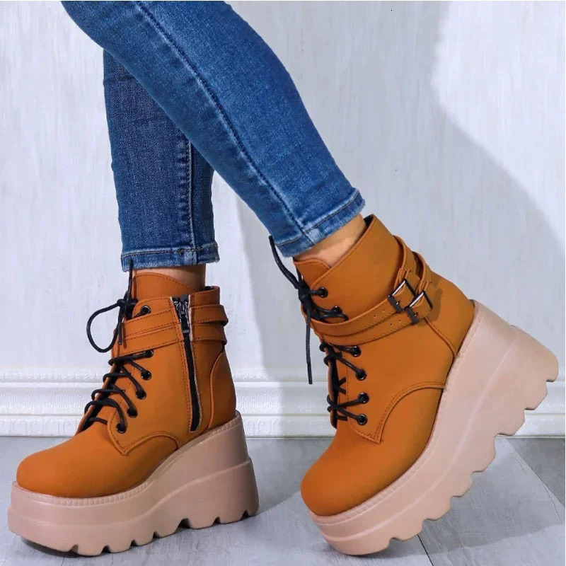 Gothic Black Boots Ankle Shoes on Heels Platform Sneakers y for Women Casual Rock Booties 241104