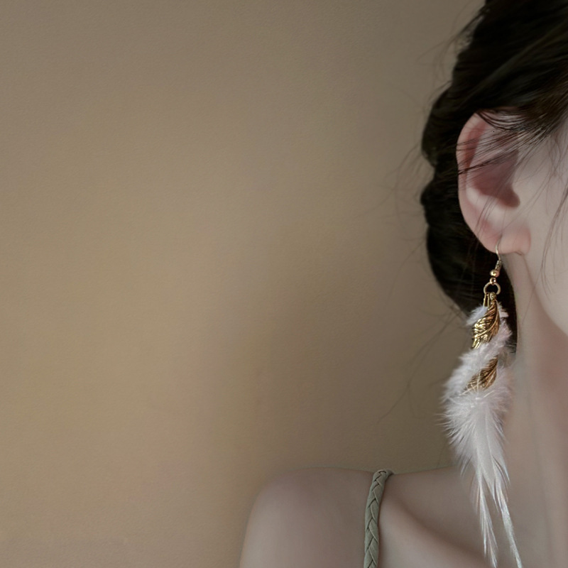 Sier Needle Ethnic Style Artificial Crystal Feather Tassel Personalized Design Light Commuter Earrings F10.14-4.05 4e93f