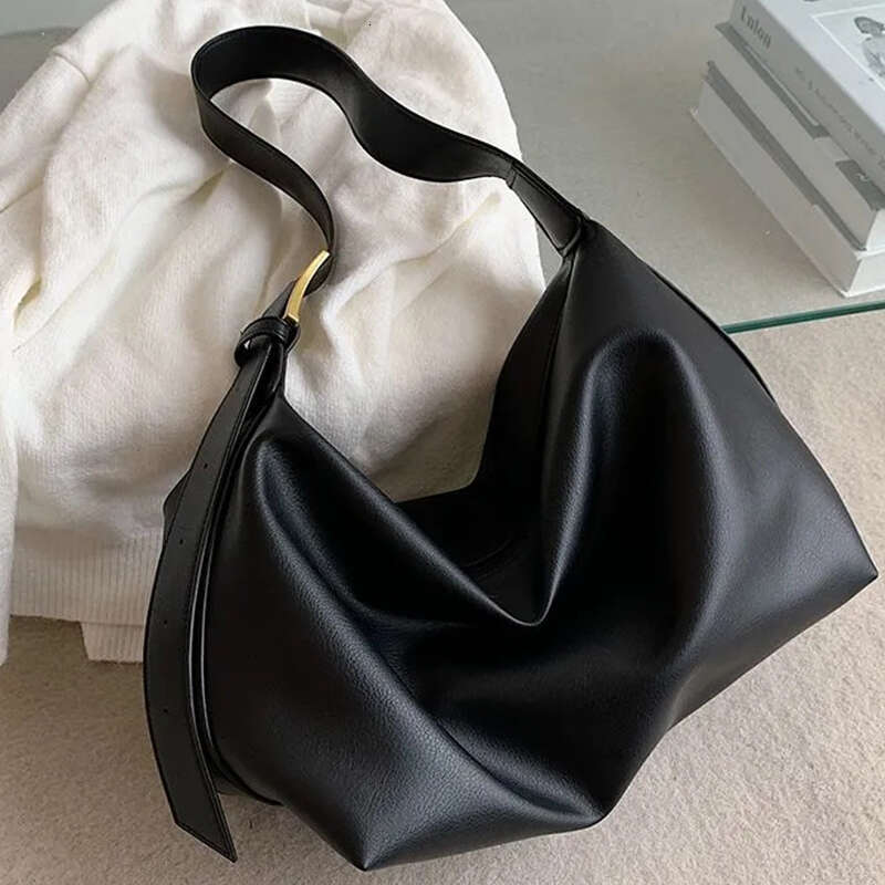 Designer Bag Vintage Big Capaciity Shoulder Bag Soft Leather Crossbody Bag Vintage Armpit Satchel Bag Casual Portable Handbag Purse Bolsa purse luxury