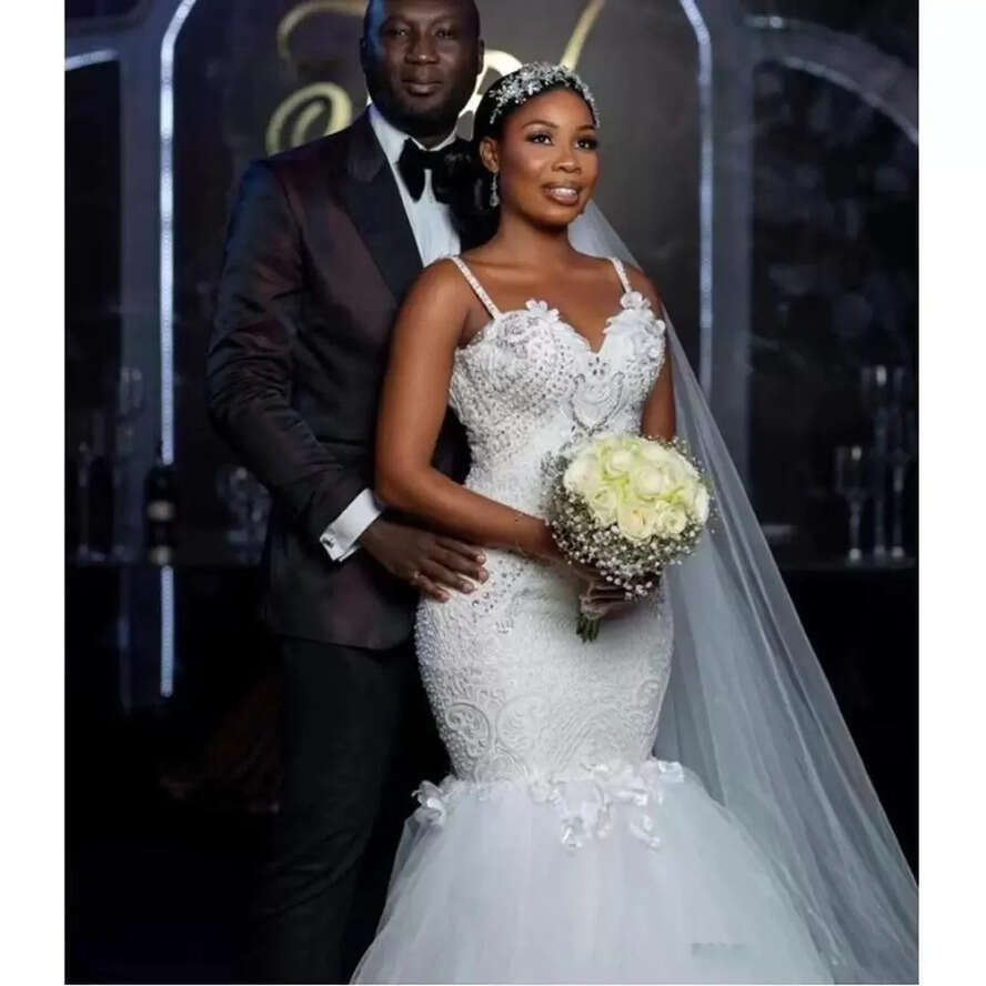 Elegant White Sweetheart Spaghetti Strap Mermaid Wedding Dresses African Arabic Beads Appliques Runched Long Train Bridal Gowns Plus Size