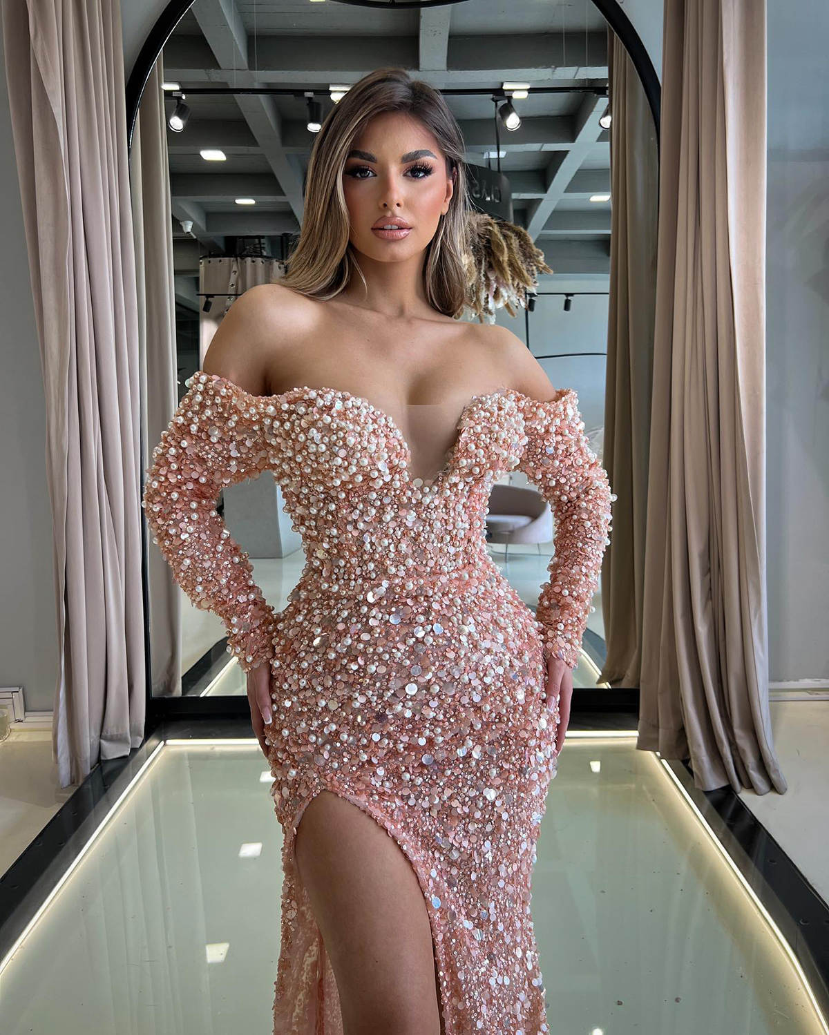 Gorgeous Pearls Evening Beading Off Shoulder Prom Gowns with Detachable Train Side Split Party Dresses Custom Made Vestidos de noche