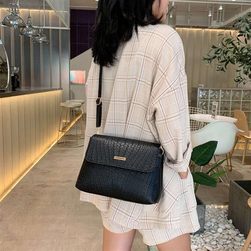 Designer Bag Simple Women Flap Messenger Bags Female Crossbody Bag PU Leather Single Shoulder Bag For Lady Casual Small Travel Handbag Purse purse lux