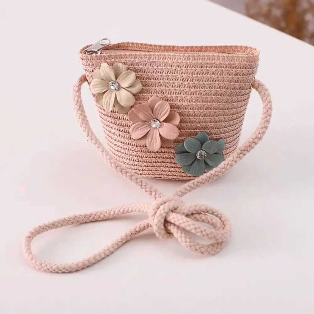 New Handmade Girls Shoulder Bag Flower Straw Crossbody Bag Messenger Bag Kids Keys Coin Purse Cute Princess Mini Rattan Handbag LX241104