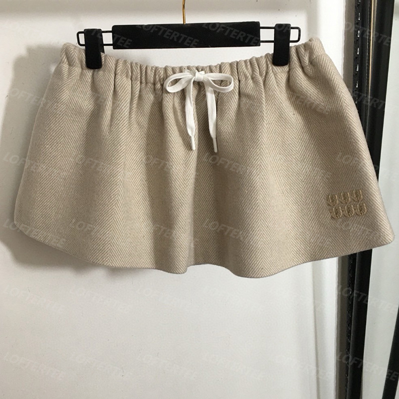Y2k Style Girls Skirts Designer Sexy Skirt Women Luxury Womens Pleated Skirt Slim Fit Short Dress -18 High Waist Skirts For Womens DCD2411043