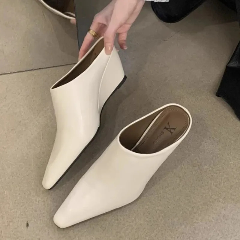 2024European American Baotou Half Womens Soft Leather Slope Heel High Cool Fashion Outwear Thick Lazy Muller Shoes 241104