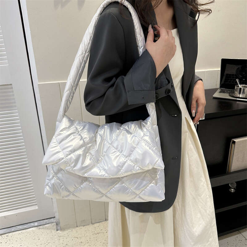 Designer Bag Space Cotton Designer Underarm Bag Winter Luxury Down Padded Ladies Tote Bag Women Quilted Large Capacity Handbag Shopper Bag purse luxur
