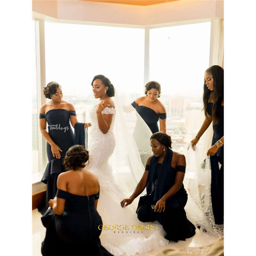 Vintage Off Shoulder Lace Appliqued Mermaid Wedding Dress African 3D Wers Plus Bridal Gow With Sweep Train