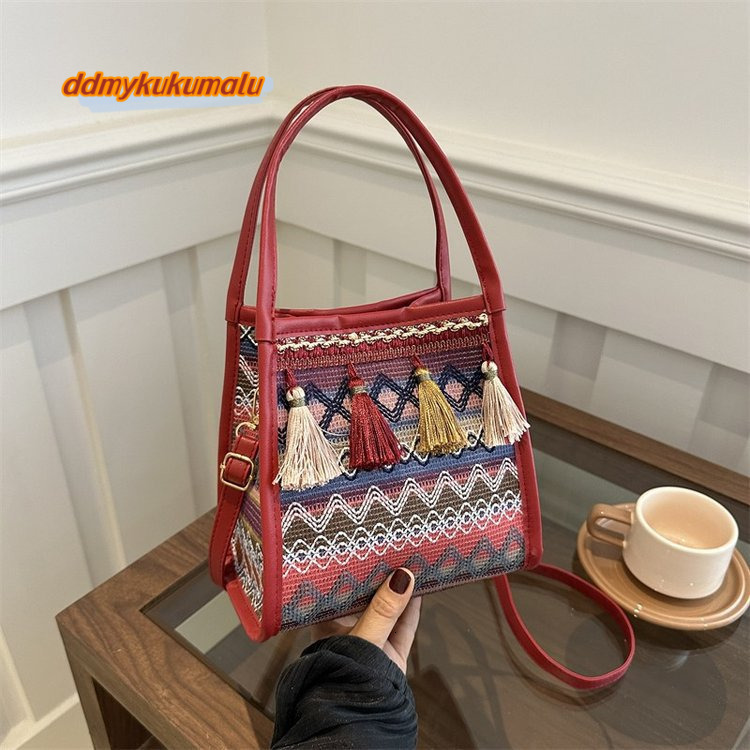 New ethnic style fashion women's handbag, trendy niche design, crossbody bag, tassel French stick bag #15 kukumalu