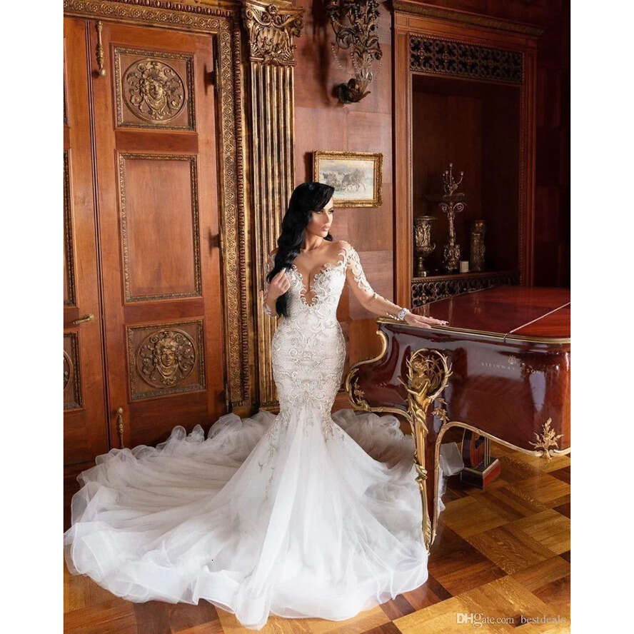 2022 Arabic Mermaid Wedding Dresses Dubai Sparkly Crystals Long Sleeves Bridal Gowns Court Train Tulle Skirt Robes De