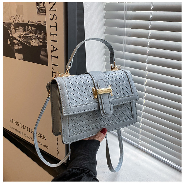 2025S Fashion Designer New Trendy Diagonal Cross Temperament Small Square Bag Single Shoulder Handbag