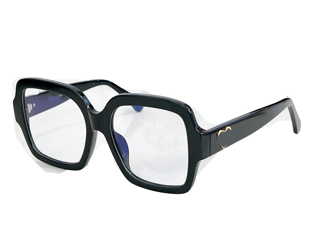 The style is classic and stylish, and it is available in a variety of colors. High quality gift box includes sunglasses for all face shapes 5479